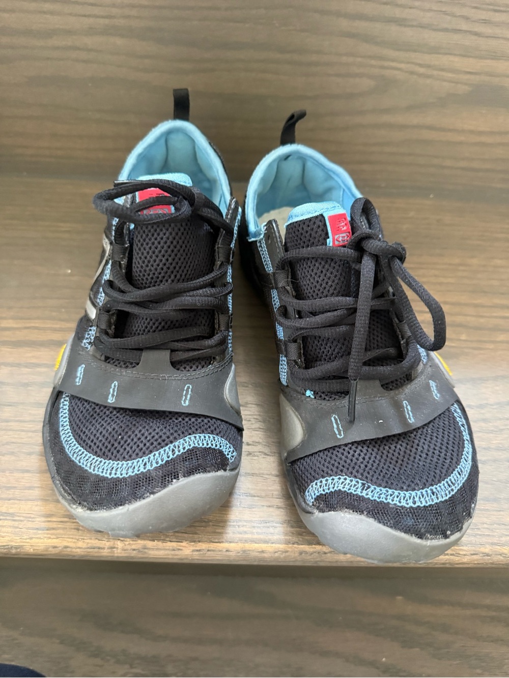 Woman’s new balance runners  size 7.5